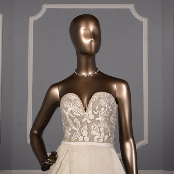 SACHIN AND BABI Giselle Ivory Strapless Ballgown Wedding Dress Size 12 - Picture 2 of 8